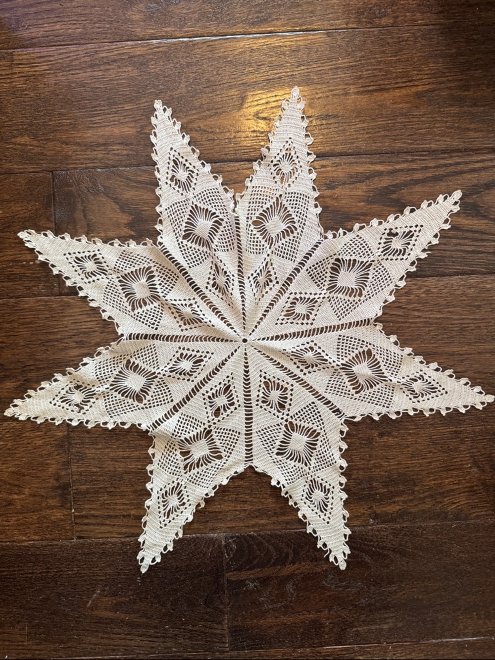 Vintage Handmade 8 Point Star Crochet Doily in Cream